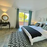 Ferienvilla Azura Mit Eigenem Pool By Interhome בית נופש