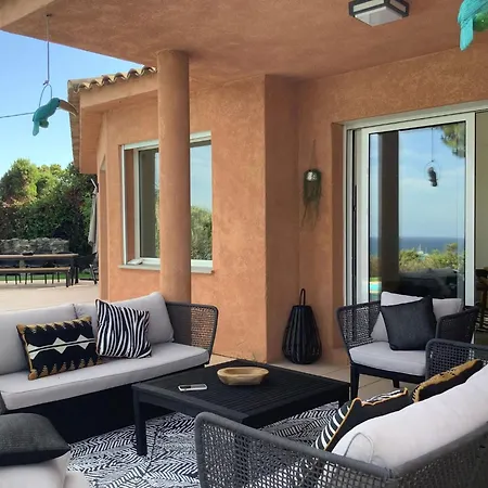 Dom wakacyjny Ferienvilla Azura Mit Eigenem Pool By Interhome