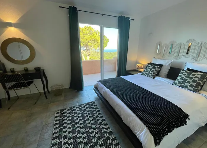 Casa de Férias Ferienvilla Azura Mit Eigenem Pool By Interhome *